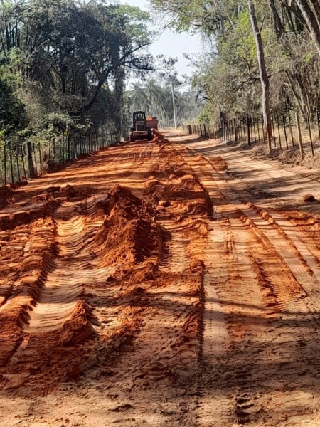 Obras de melhorias em estradas rurais no município de Bocaina